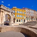 M&a - Luxury Appartement Pula